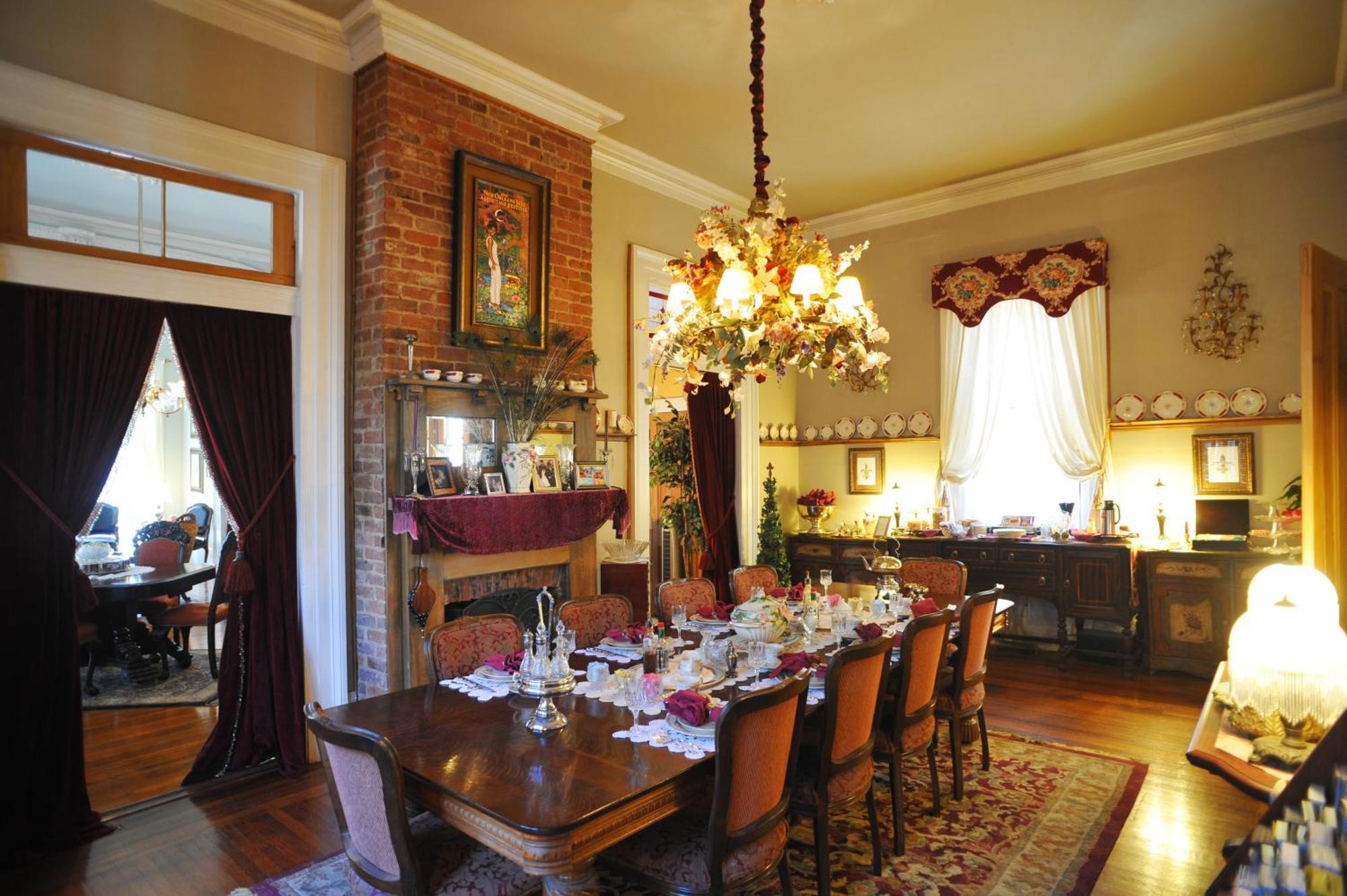 Hh Whitney House - A Bed & Breakfast On The Historic Esplanade นิวออร์ลีนส์ ภายนอก รูปภาพ