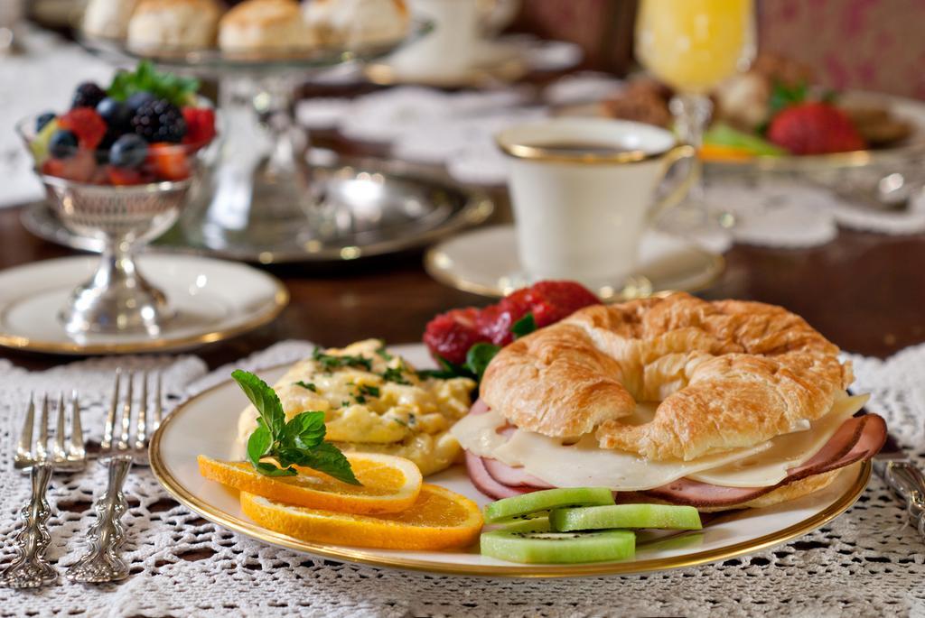 Hh Whitney House - A Bed & Breakfast On The Historic Esplanade นิวออร์ลีนส์ ภายนอก รูปภาพ